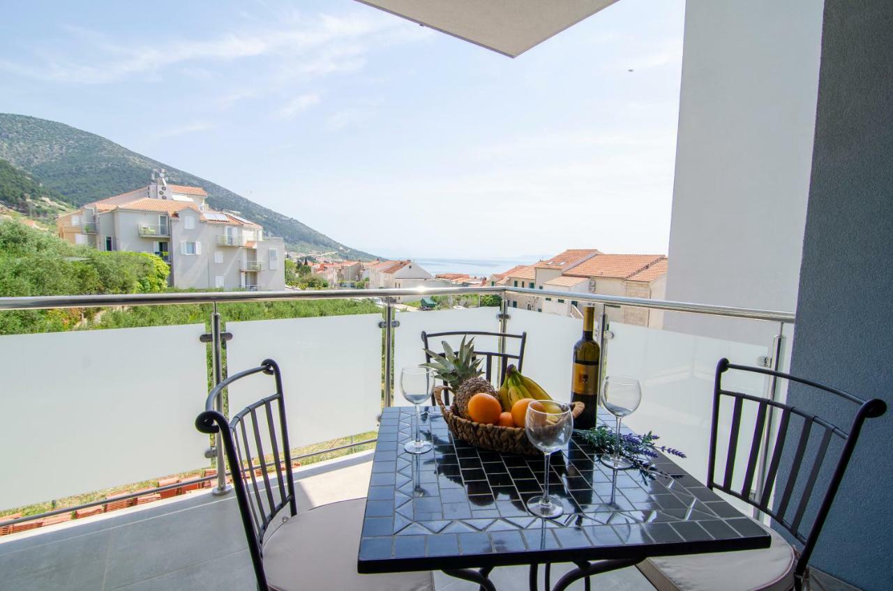 Apartments Sara 3 โบล ภายนอก รูปภาพ