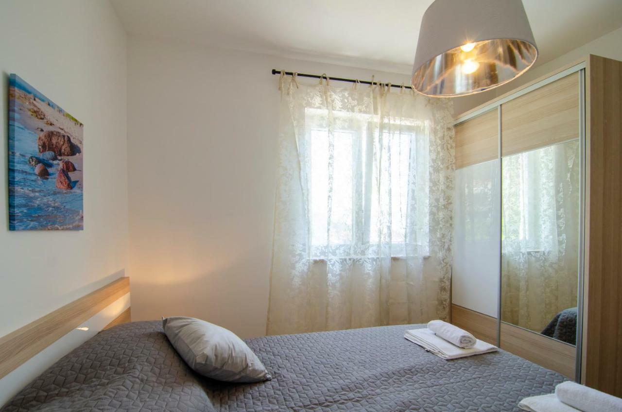 Apartments Sara 3 โบล ภายนอก รูปภาพ