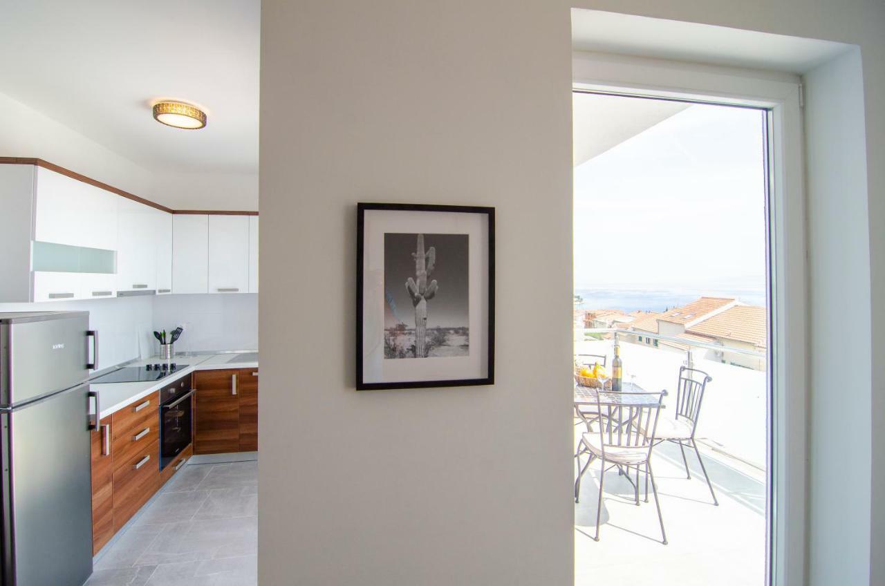 Apartments Sara 3 โบล ภายนอก รูปภาพ