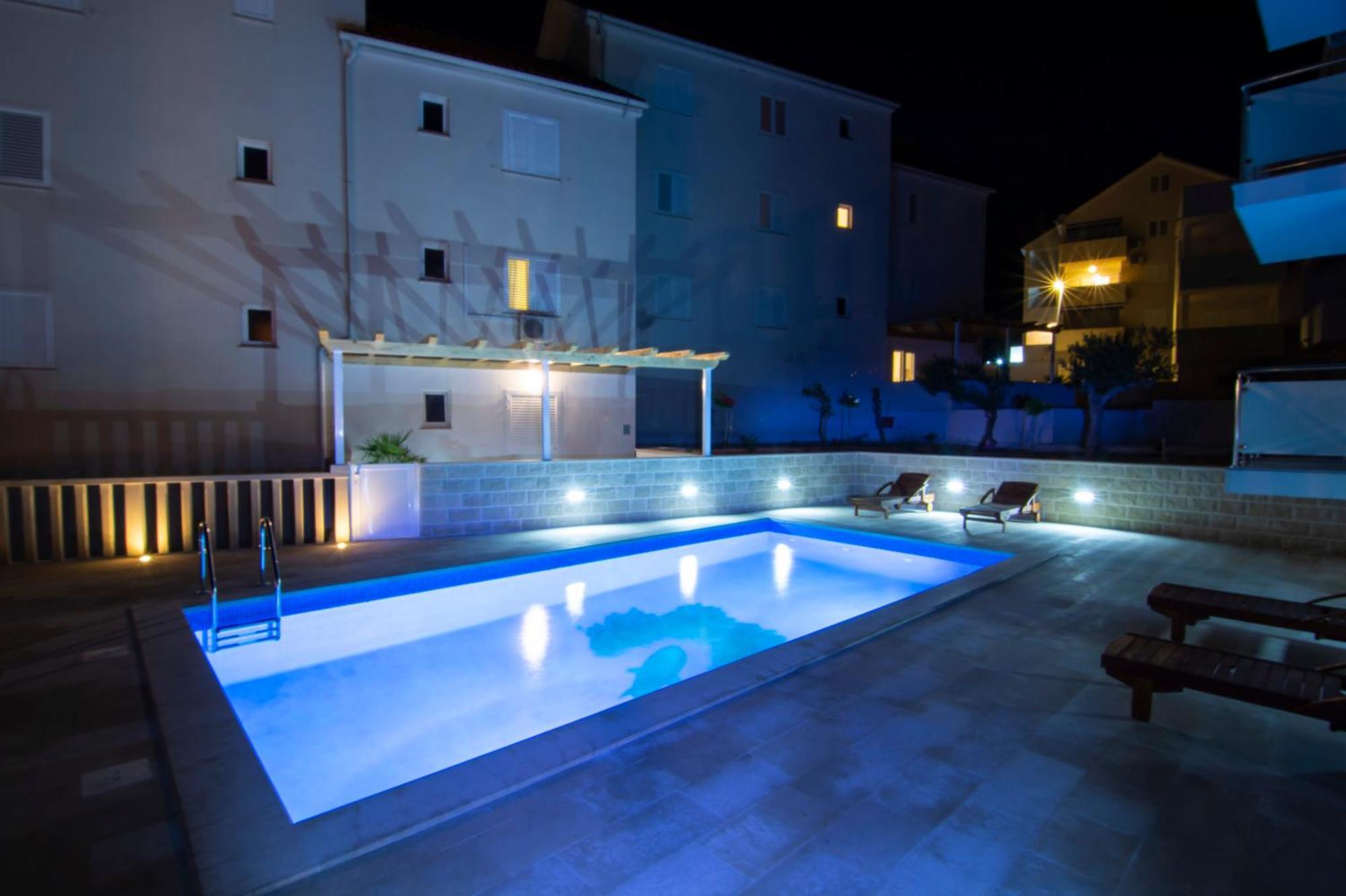 Apartments Sara 3 โบล ภายนอก รูปภาพ