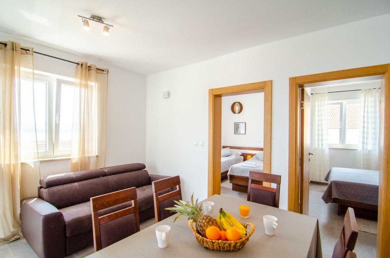 Apartments Sara 3 โบล ภายนอก รูปภาพ