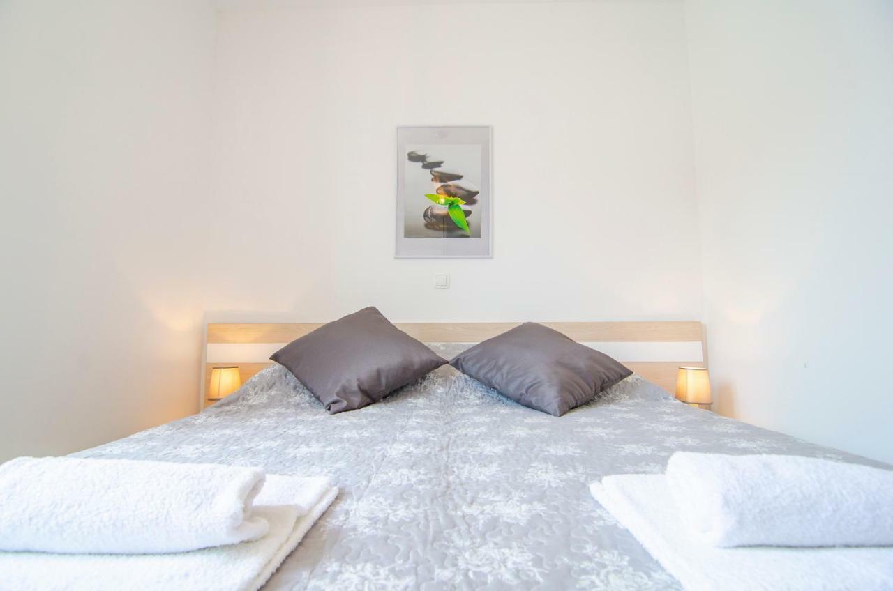 Apartments Sara 3 โบล ภายนอก รูปภาพ