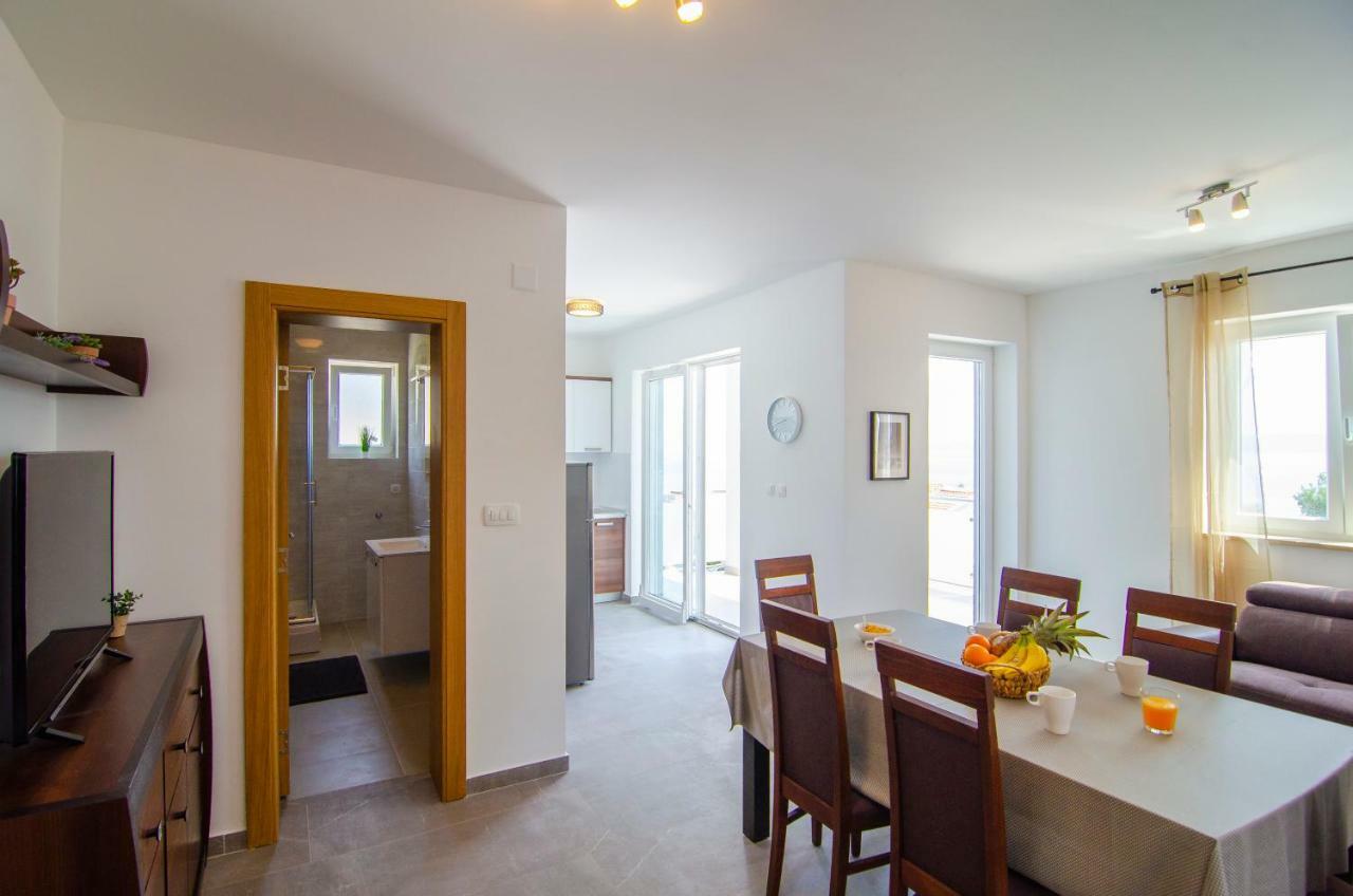Apartments Sara 3 โบล ภายนอก รูปภาพ